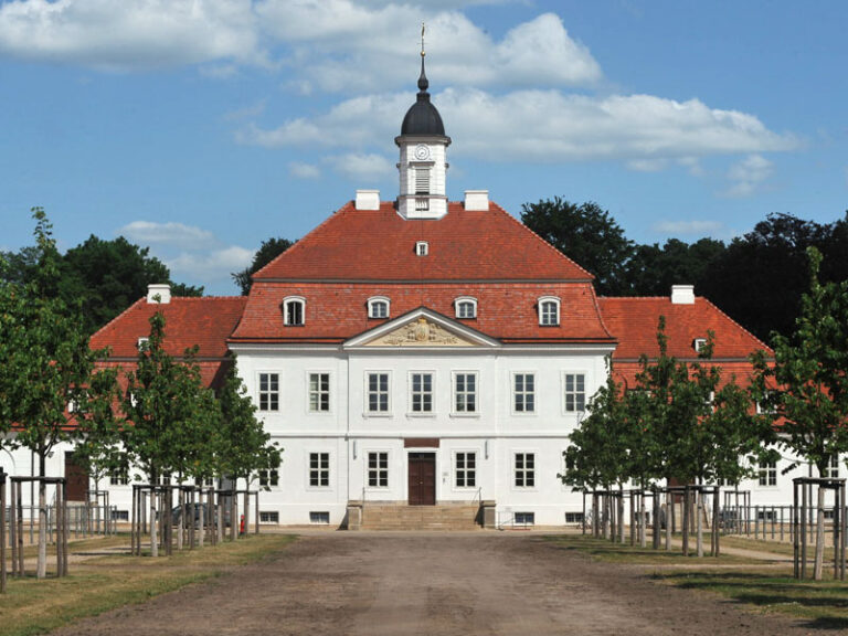 Branden­burgisches Haupt- und Land­gestüt Neustadt/Dosse